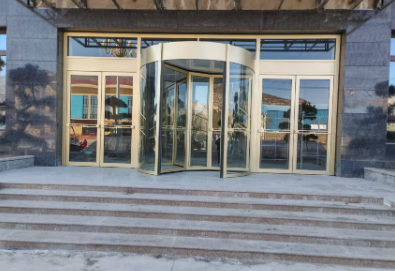 天水旋转门的旋转速度应该是多少？