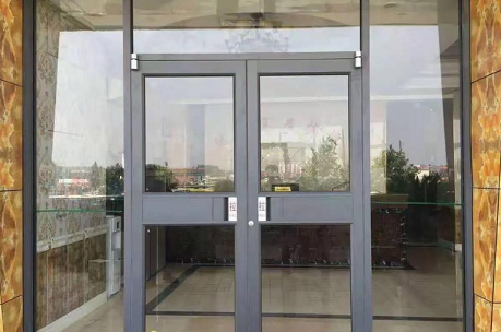 天水双玻肯德基门 | 中空钢化玻璃 | 隔音保温！